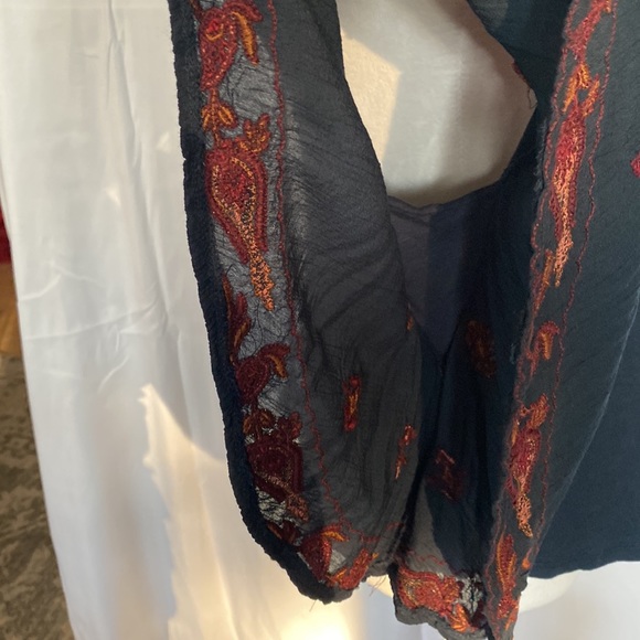 Lucky Brand Lace Up Embroidered Peasant Top Blue Size M, EUC. - Picture 10 of 11